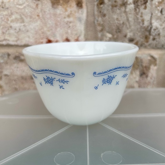 Pyrex Morning Blue White Mugs with Blue Floral Design - Picture 4 of 10